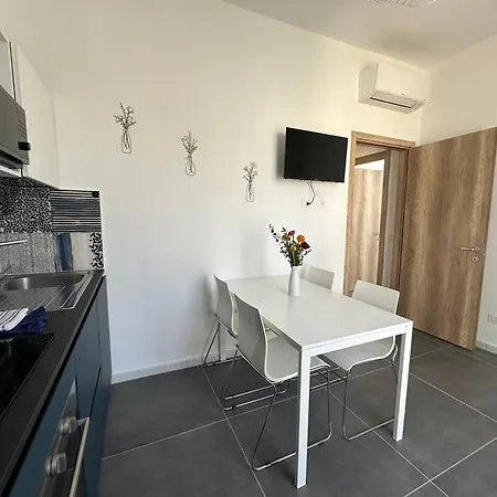 La Camelia * لا سبيتسْيا